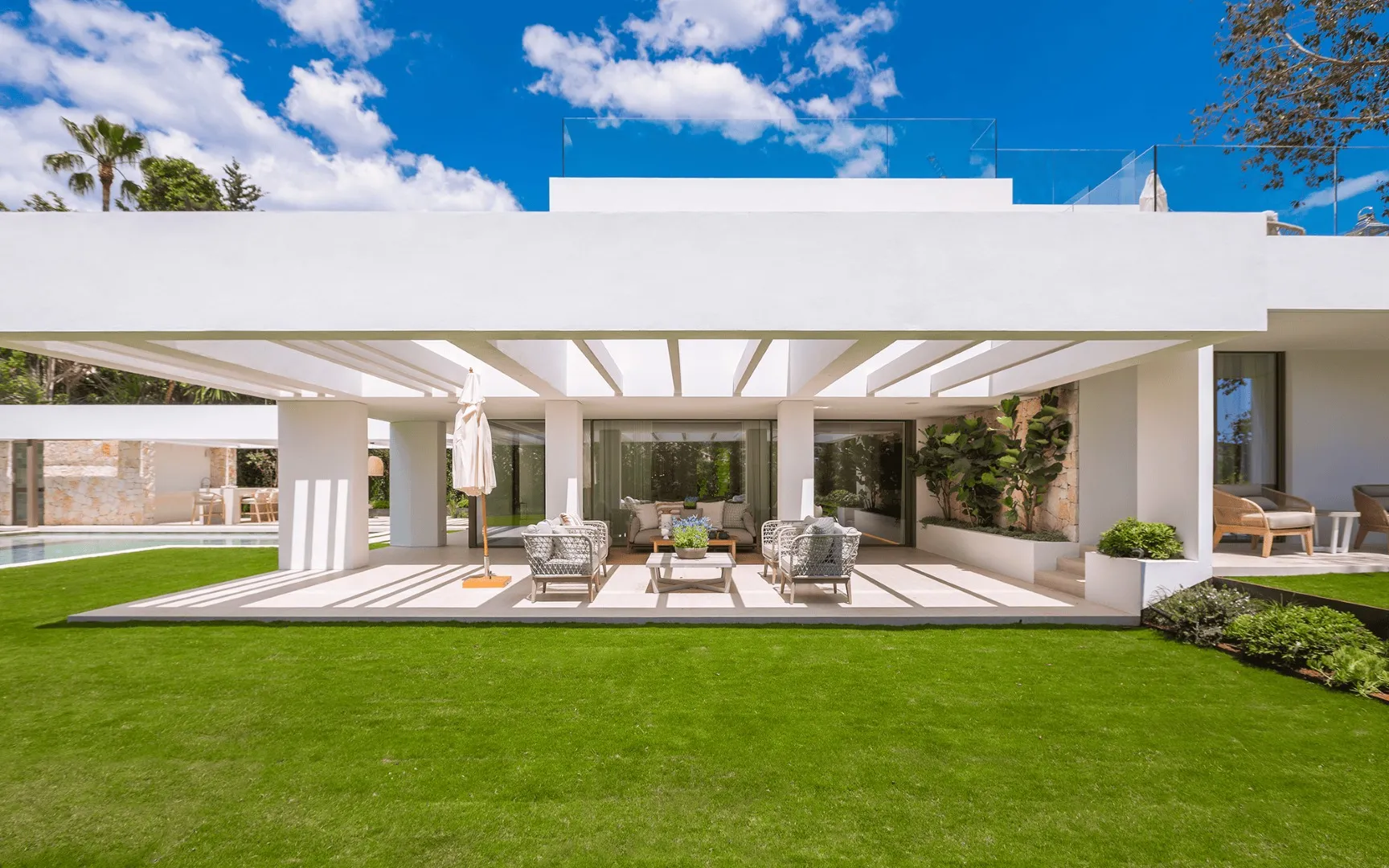 Buy Stunning Luxury Villa for Sale in Marbella Golf Banus
