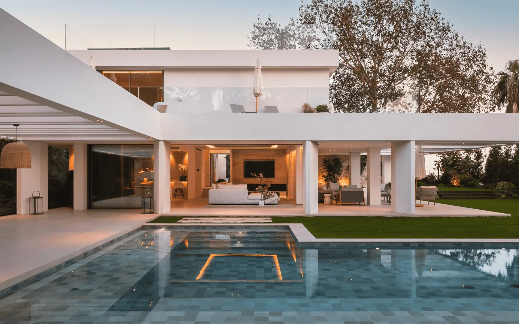 Buy Stunning Luxury Villa for Sale in Marbella Golf Banus