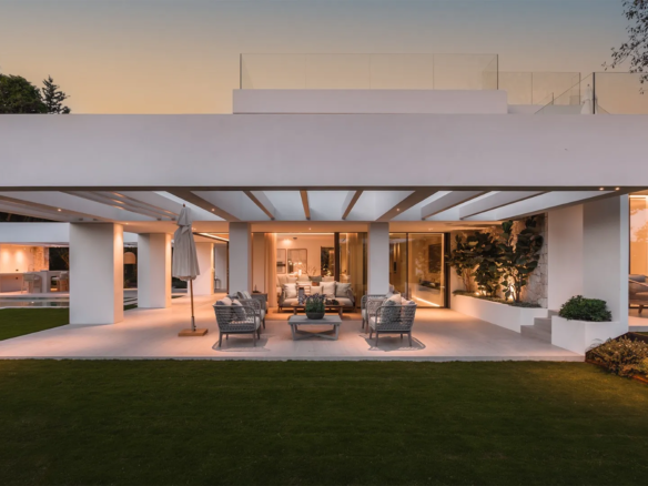 Buy Stunning Luxury Villa for Sale in Marbella Golf Banus