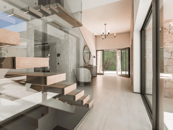 Buy Stunning Luxury Villa for Sale in Marbella Golf Banus