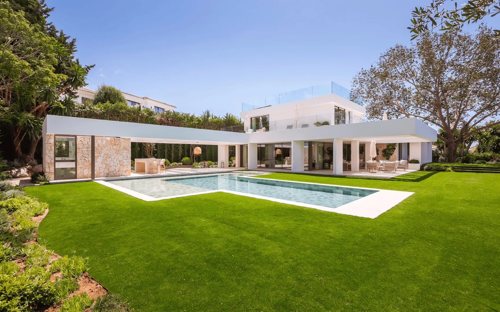 Buy Stunning Luxury Villa for Sale in Marbella Golf Banus