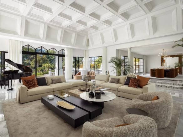 How to Buy Villa in Marbella 2025 Alhambra Palace Aloha Golf Nueva Andalucia