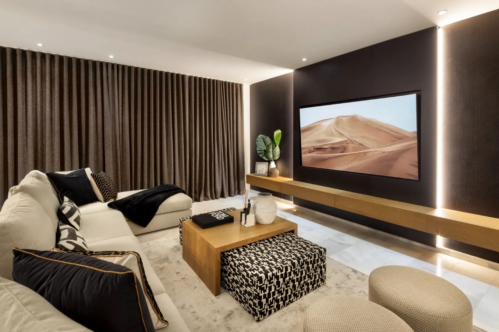 How to Buy Villa in Marbella 2025 Alhambra Palace Aloha Golf Nueva Andalucia