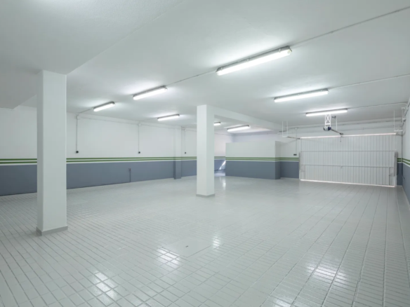 How to Buy Villa in Marbella 2025 Alhambra Palace Aloha Golf Nueva Andalucia