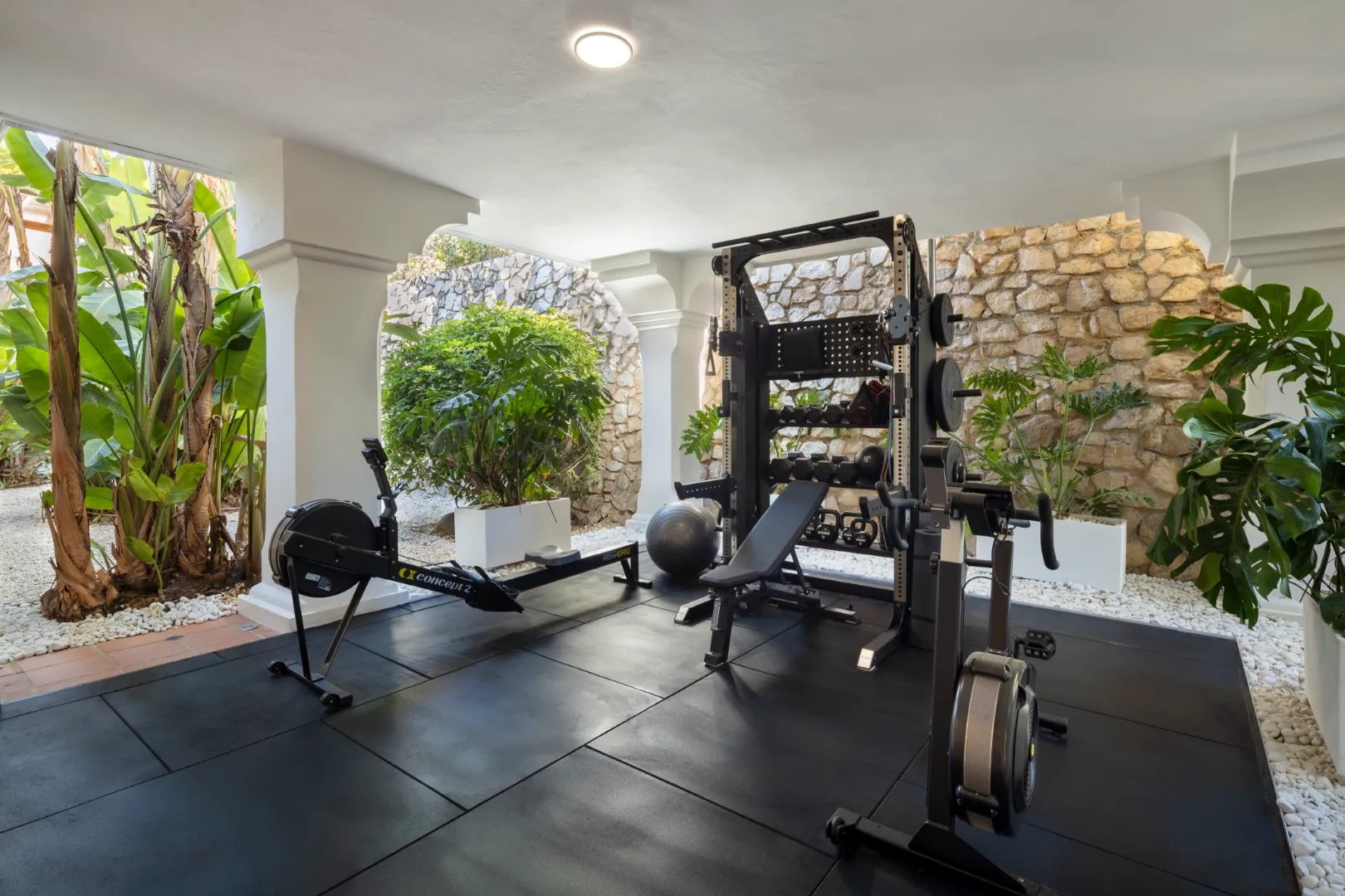 How to Buy Villa in Marbella 2025 Alhambra Palace Aloha Golf Nueva Andalucia