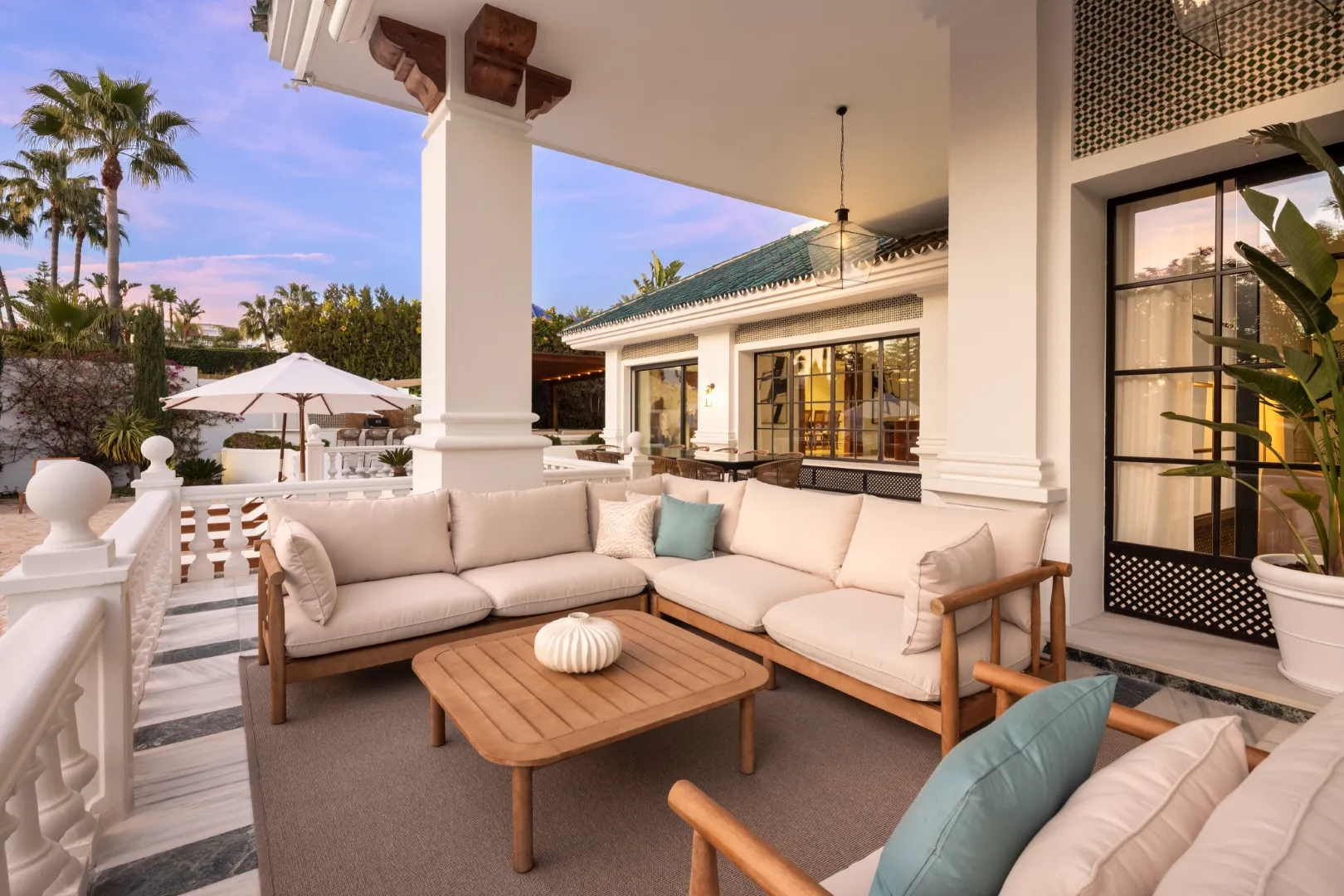 How to Buy Villa in Marbella 2025 Alhambra Palace Aloha Golf Nueva Andalucia