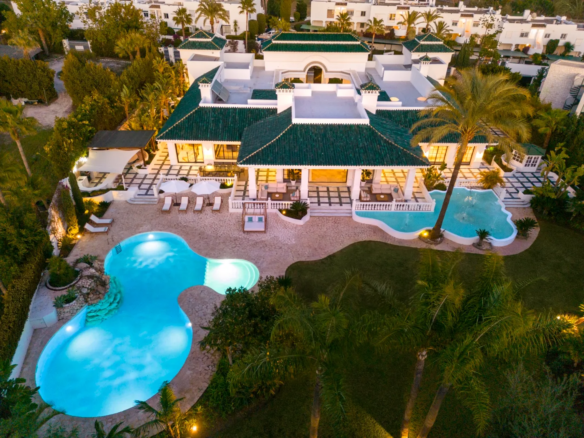 How to Buy Villa in Marbella 2025 Alhambra Palace Aloha Golf Nueva Andalucia