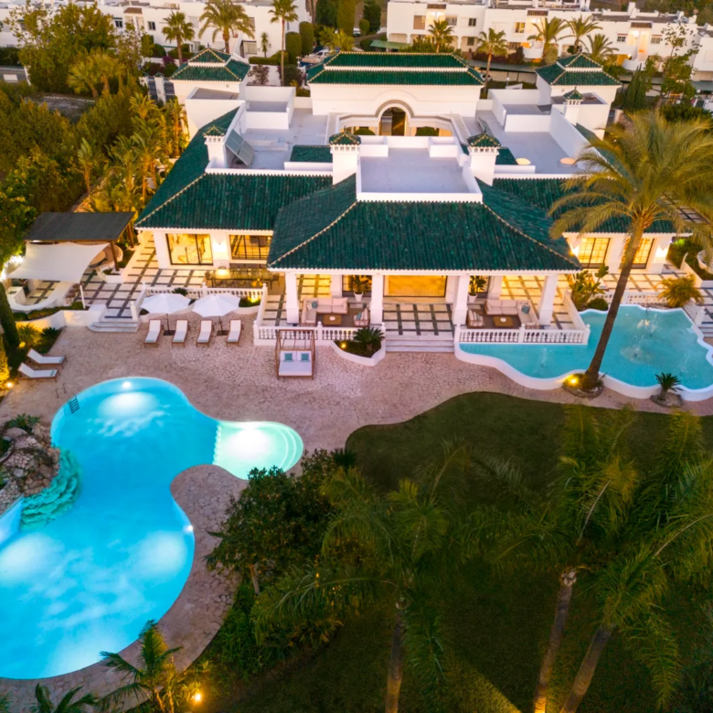 How to Buy Villa in Marbella 2025 Alhambra Palace Aloha Golf Nueva Andalucia