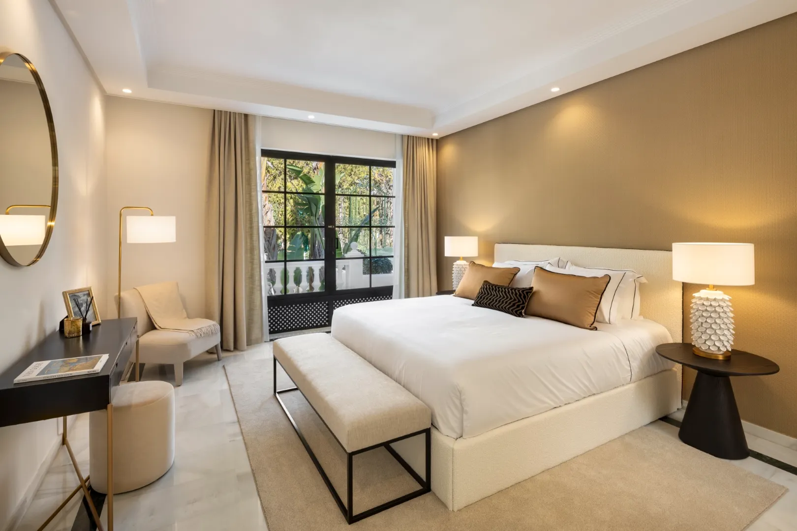 How to Buy Villa in Marbella 2025 Alhambra Palace Aloha Golf Nueva Andalucia