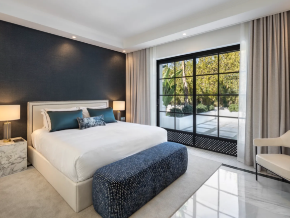 How to Buy Villa in Marbella 2025 Alhambra Palace Aloha Golf Nueva Andalucia