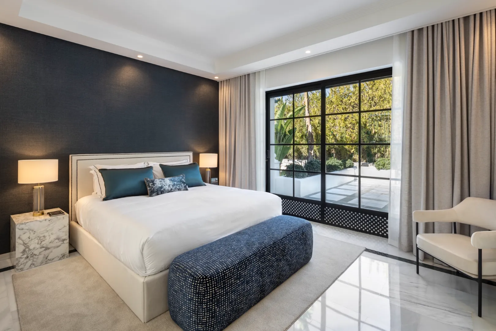 How to Buy Villa in Marbella 2025 Alhambra Palace Aloha Golf Nueva Andalucia