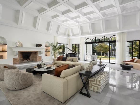 How to Buy Villa in Marbella 2025 Alhambra Palace Aloha Golf Nueva Andalucia