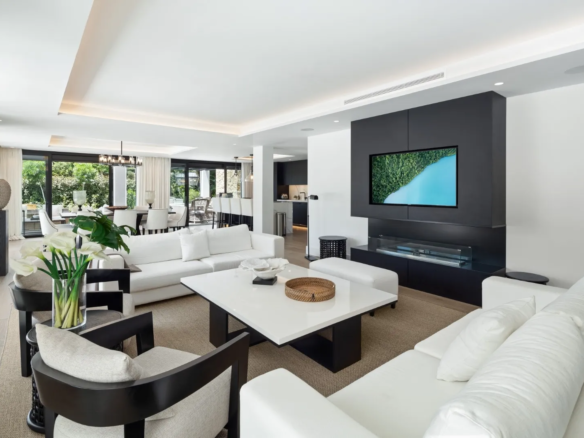 How to Buy Golf Course Moderrn Luxury Villa in Marbella Aloha