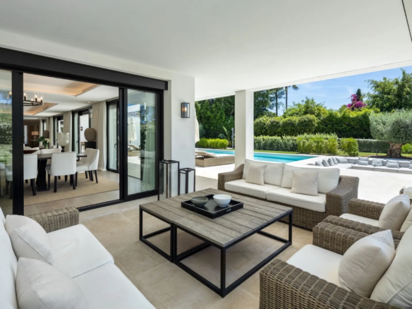 How to Buy Golf Course Moderrn Luxury Villa in Marbella Aloha