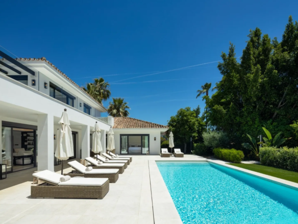 How to Buy Golf Course Moderrn Luxury Villa in Marbella Aloha