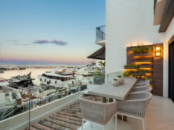 How to Buy Puerto Banus Apartment Sea Frontline Port 2025 Modern renewed luxury