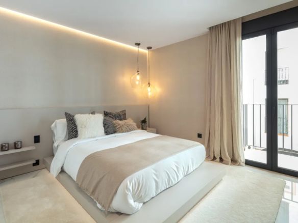 How to Buy Puerto Banus Apartment Sea Frontline Port 2025 Modern renewed luxury