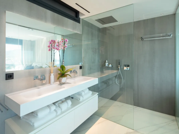 How to Buy Puerto Banus Apartment Sea Frontline Port 2025 Modern renewed luxury