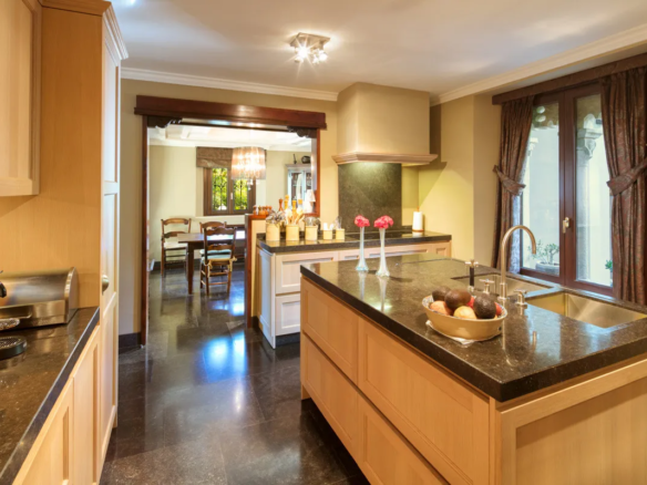 How to Buy a Villa in Sierra Blanca Marbella Spain