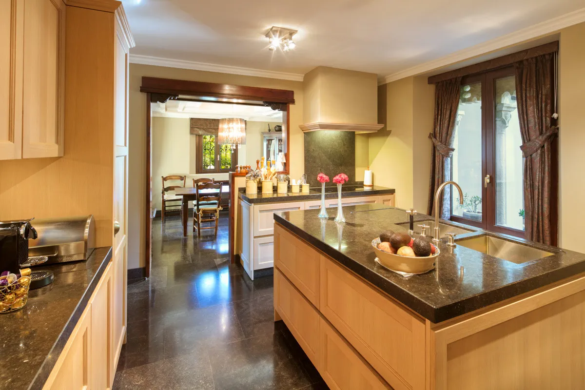 How to Buy a Villa in Sierra Blanca Marbella Spain