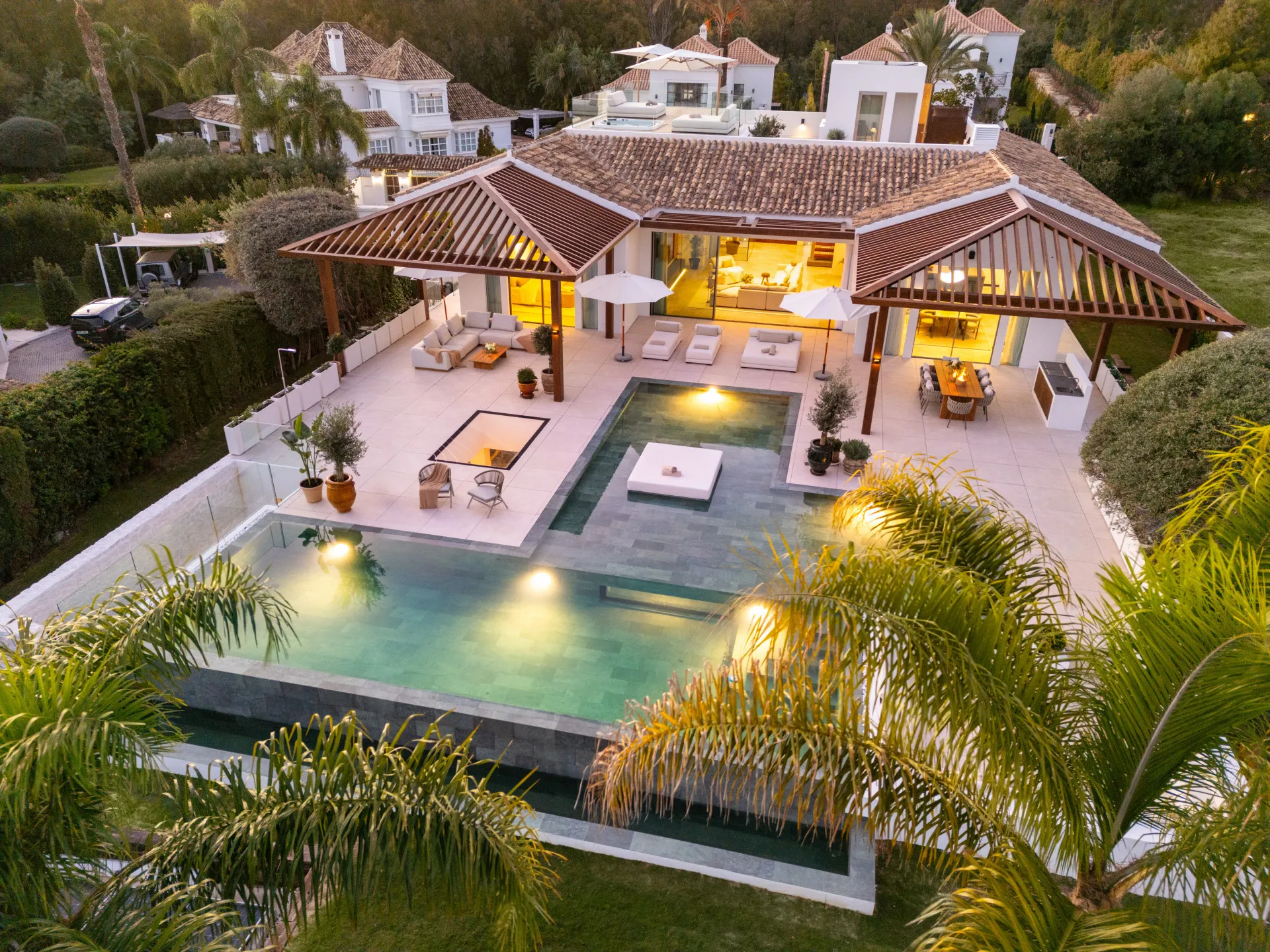 How to Buy a Marbella Modern Villa in 2025 Real Estate Agency Agent