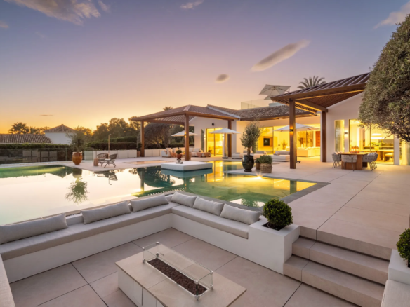 How to Buy a Marbella Modern Villa in 2025 Real Estate Agency Agent