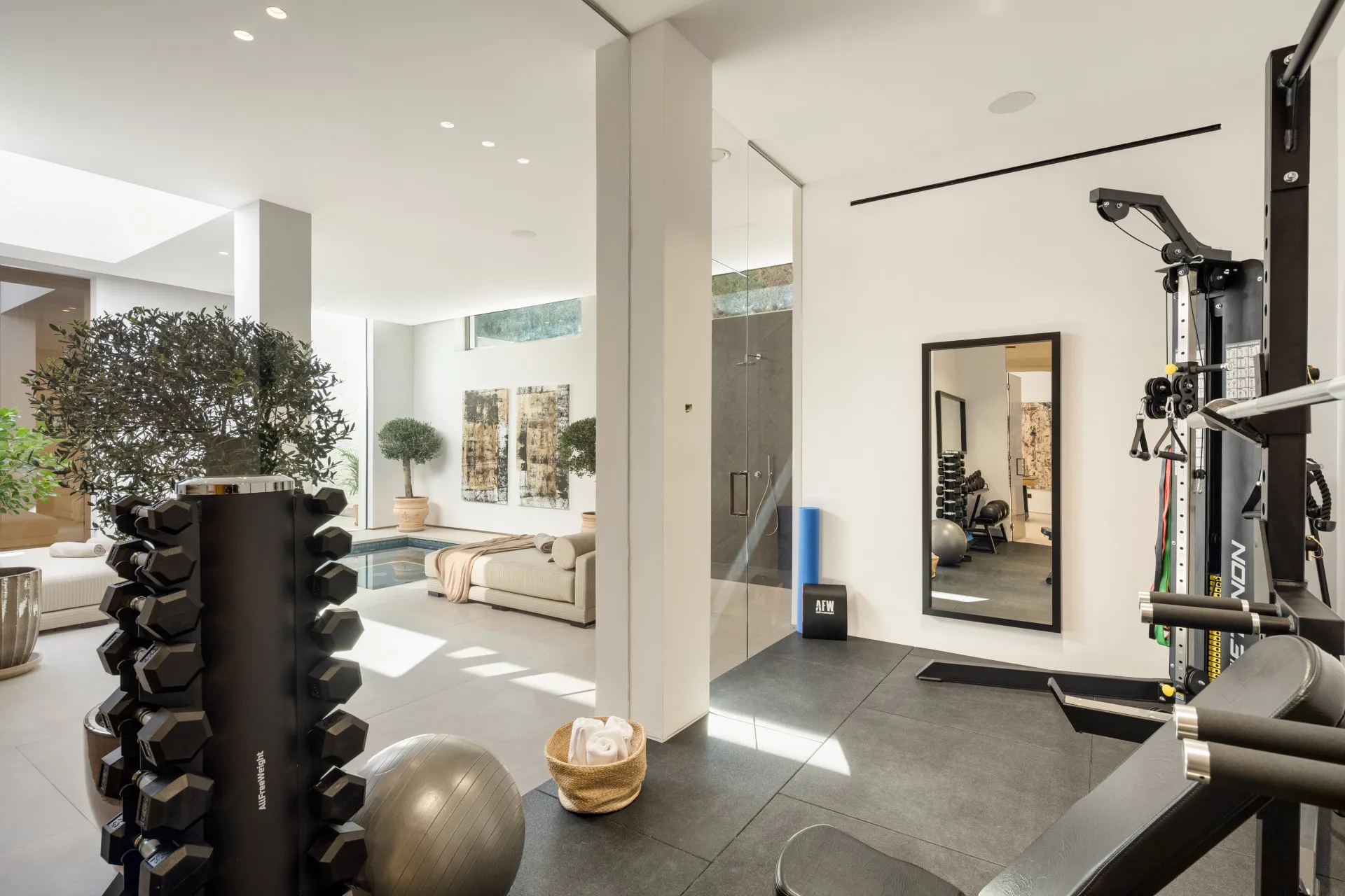 How to Buy a Marbella Modern Villa in 2025 Real Estate Agency Agent