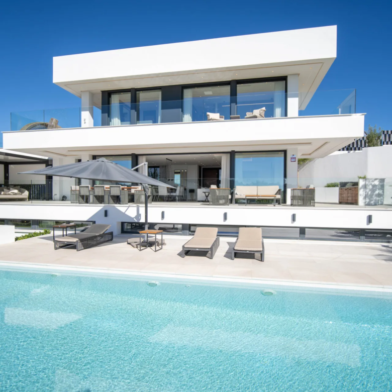 How to buy Modern Villa in Marbella