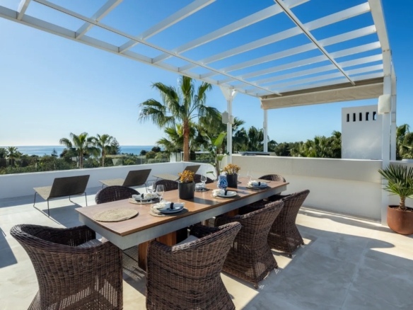 buy villa in Spain Marbella Puente Romano Altos Modern Beach