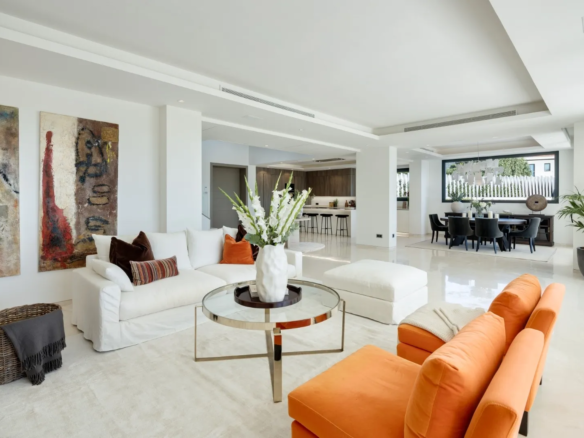 buy villa in Spain Marbella Puente Romano Altos Modern Beach