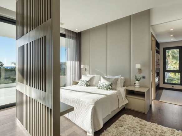 buy villa in Spain Marbella Puente Romano Altos Modern Beach