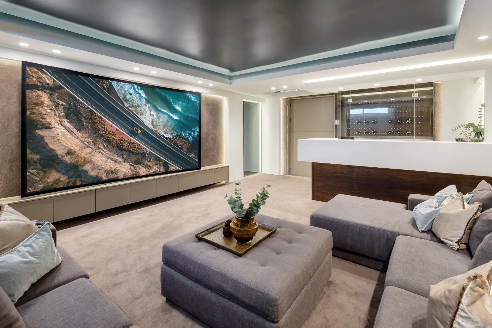 buy villa in Spain Marbella Puente Romano Altos Modern Beach