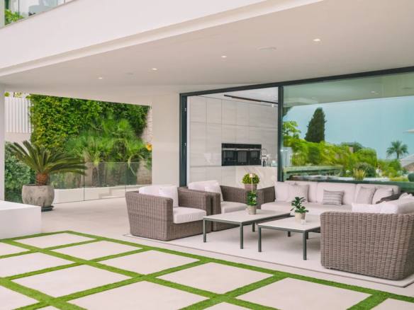 BUY VILLA MARBELLA NUEVA ANDALUCIA