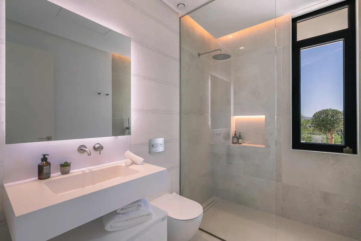 BUY VILLA MARBELLA NUEVA ANDALUCIA