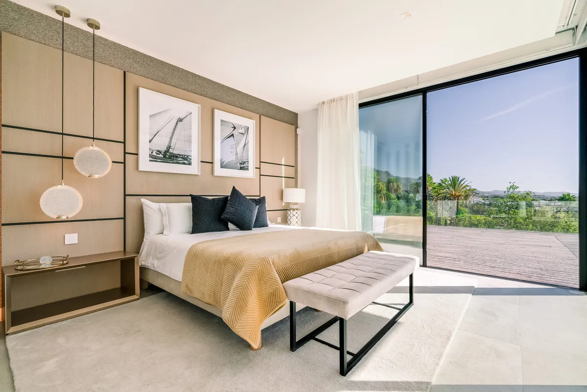 BUY VILLA MARBELLA NUEVA ANDALUCIA