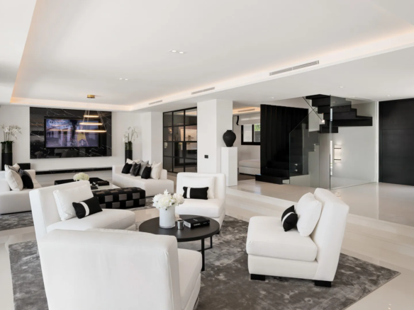 Golf Villa for Rent Marbella Spain Pool Cinema private security (12)