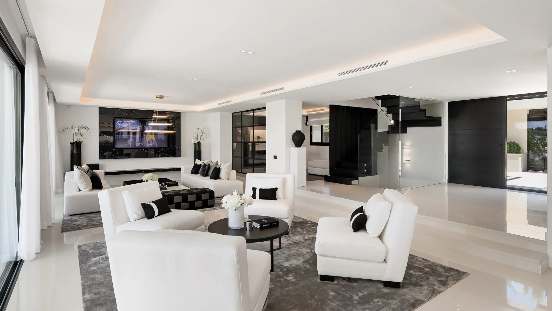 Golf Villa for Rent Marbella Spain Pool Cinema private security (12)