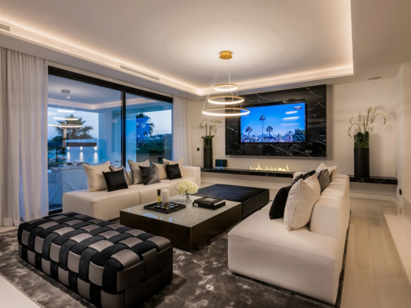 Golf Villa for Rent Marbella Spain Pool Cinema private security (12)