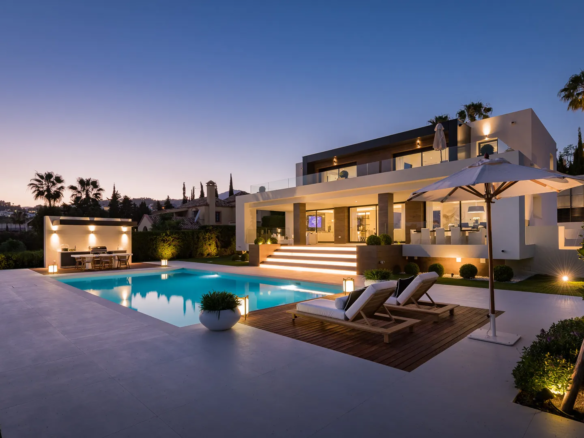 Golf Villa for Rent Marbella Spain Pool Cinema private security (12)