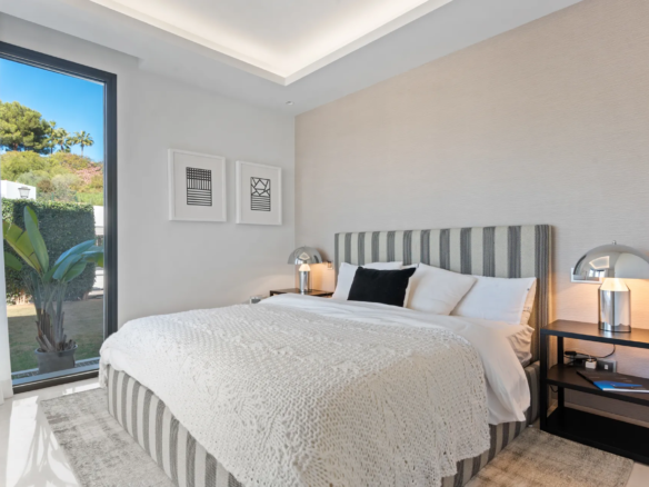 Golf Villa for Rent in Marbella 2025 holidays summer luxury infinite private pool (1)