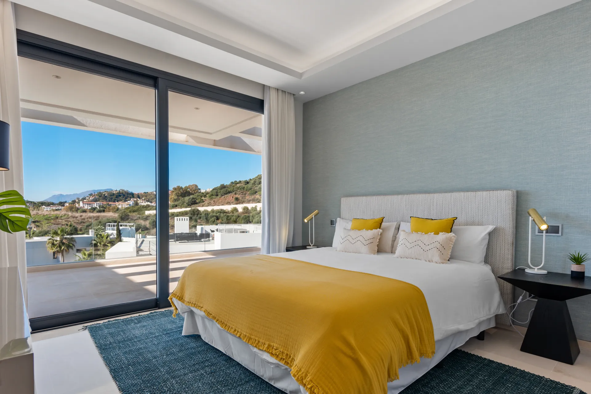 Golf Villa for Rent in Marbella 2025 holidays summer luxury infinite private pool (1)