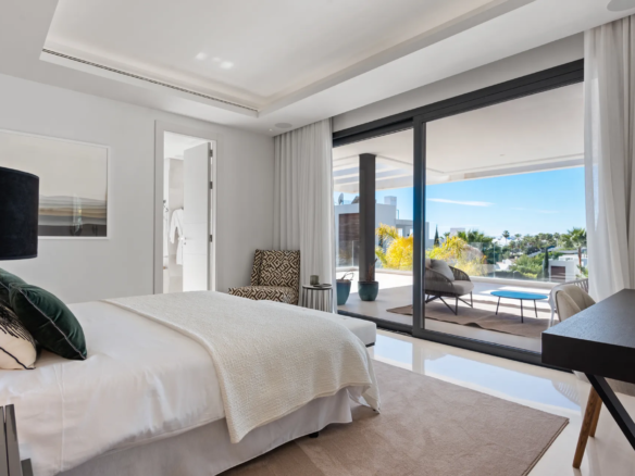 Golf Villa for Rent in Marbella 2025 holidays summer luxury infinite private pool (1)