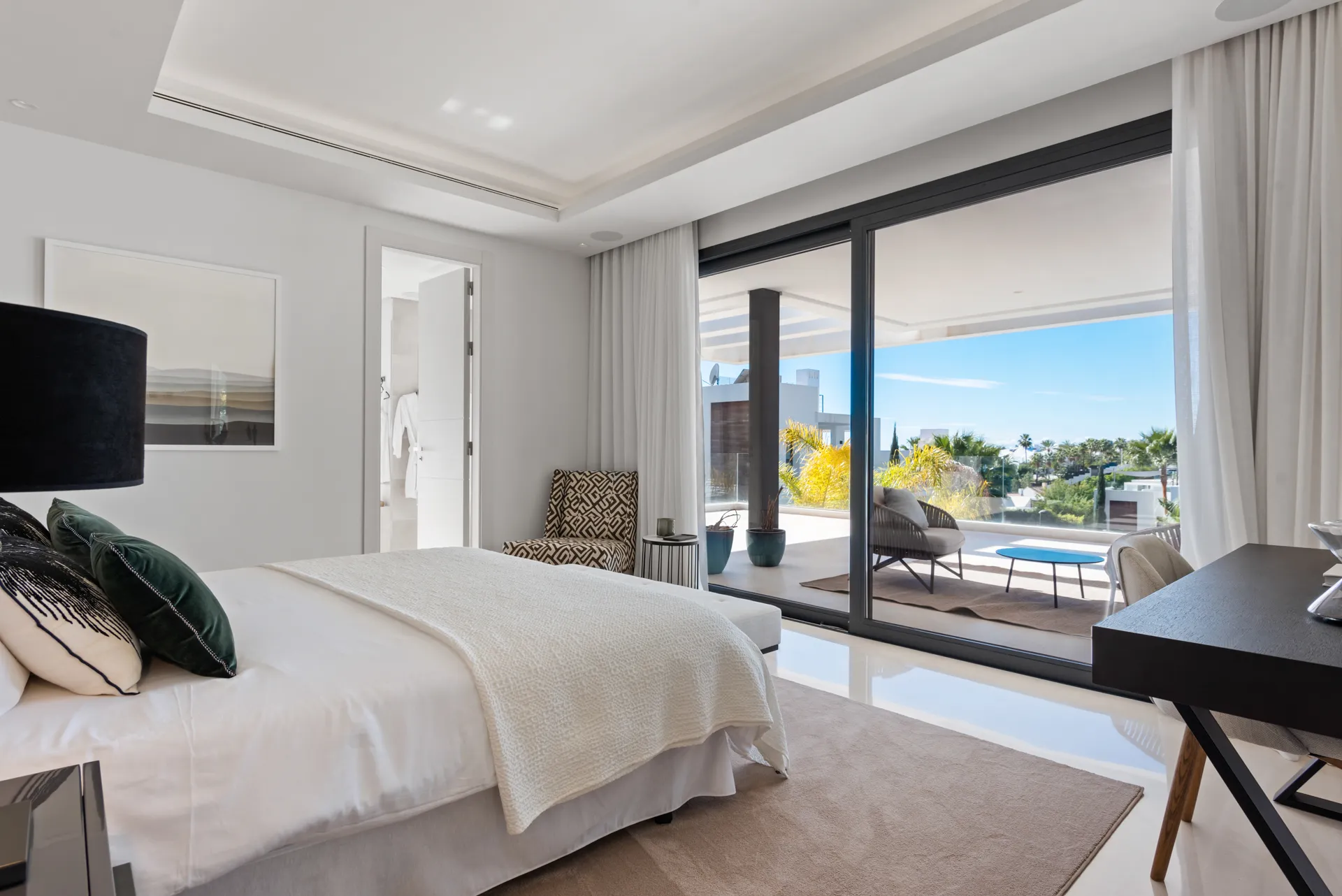 Golf Villa for Rent in Marbella 2025 holidays summer luxury infinite private pool (1)