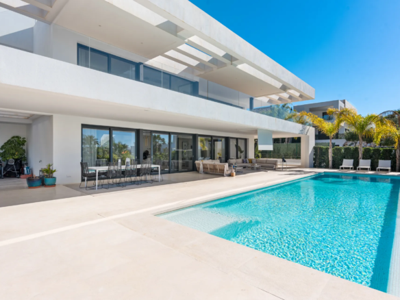Golf Villa for Rent in Marbella 2025 holidays summer luxury infinite private pool (1)