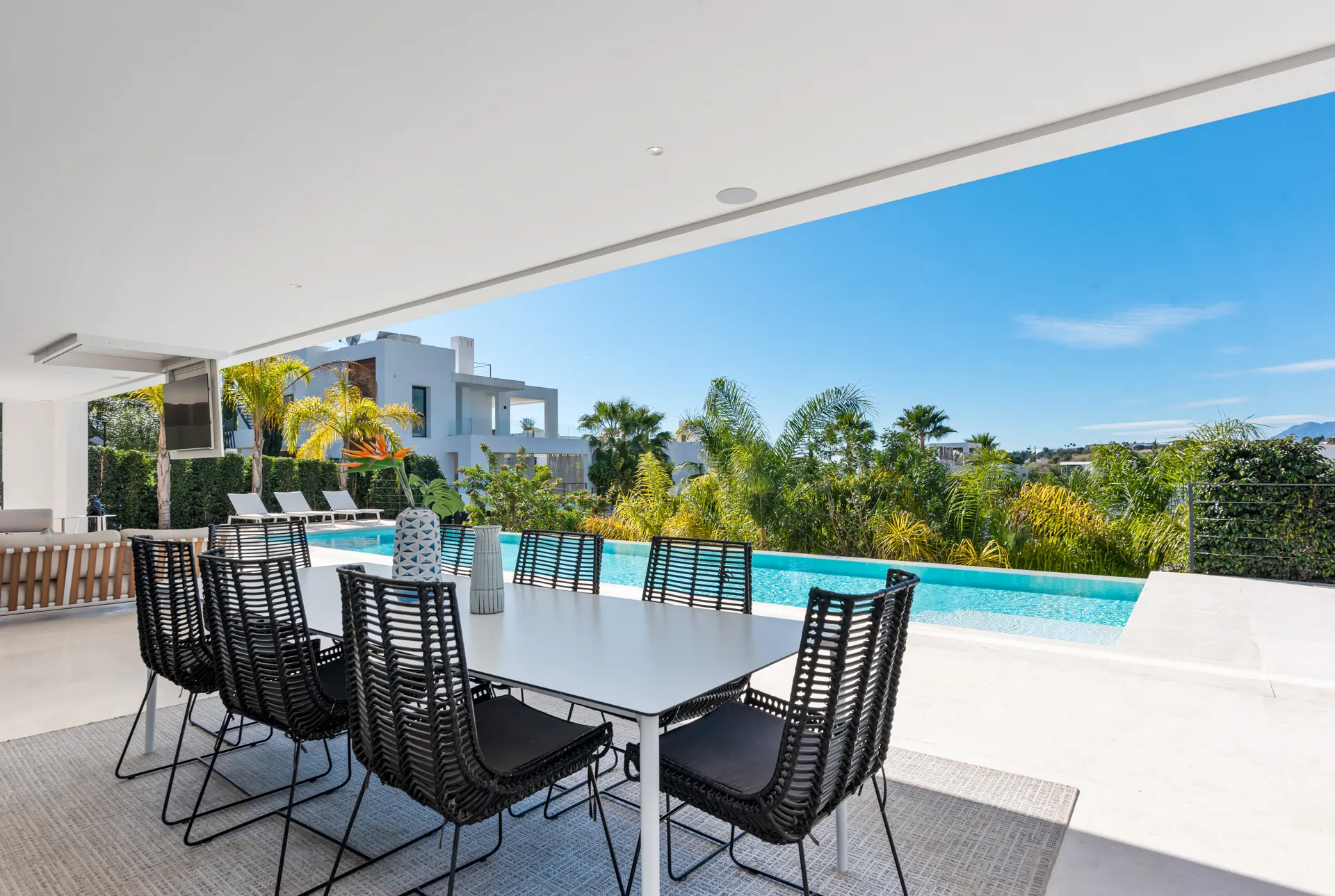 Golf Villa for Rent in Marbella 2025 holidays summer luxury infinite private pool (1)