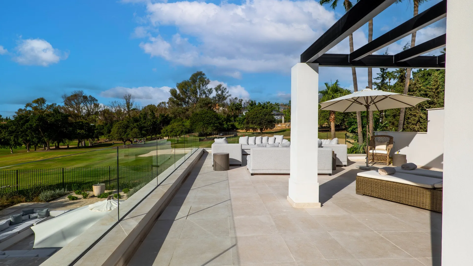 Golf Villa for Rent in Marbella private pool (1)