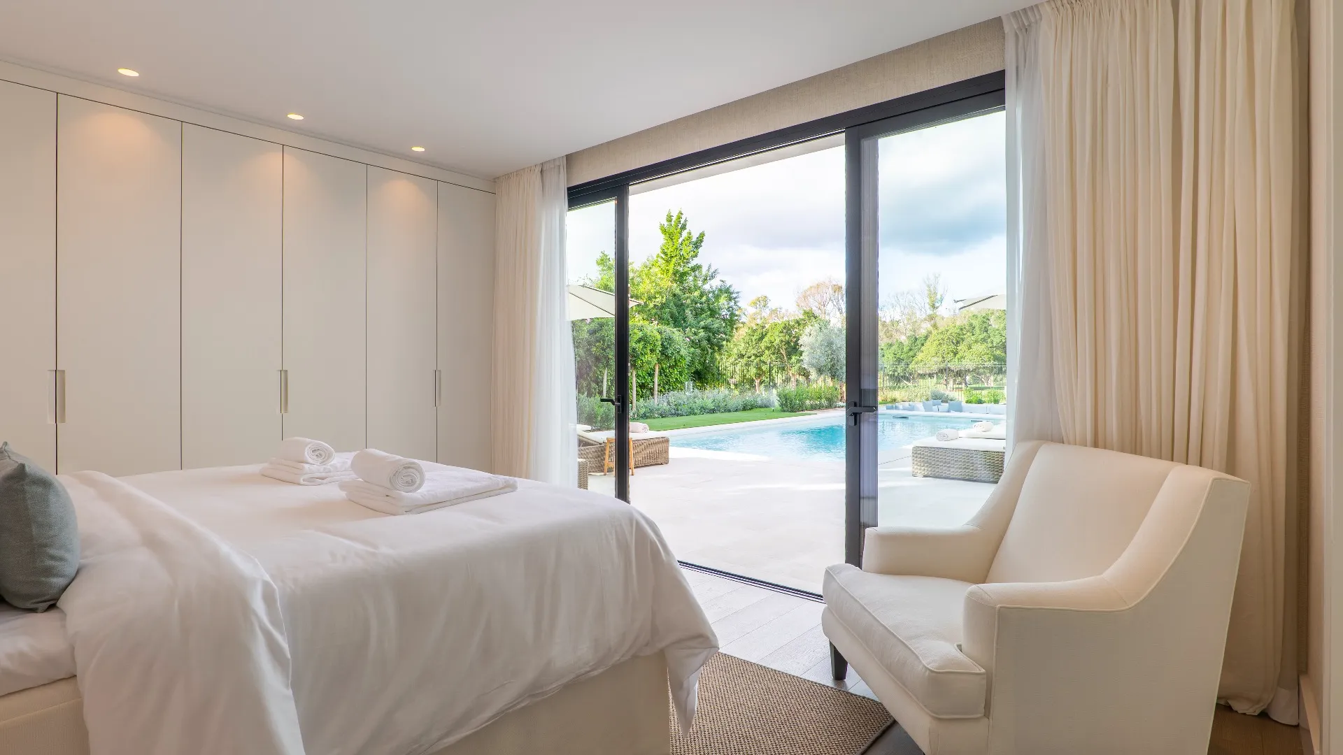 Golf Villa for Rent in Marbella private pool (1)