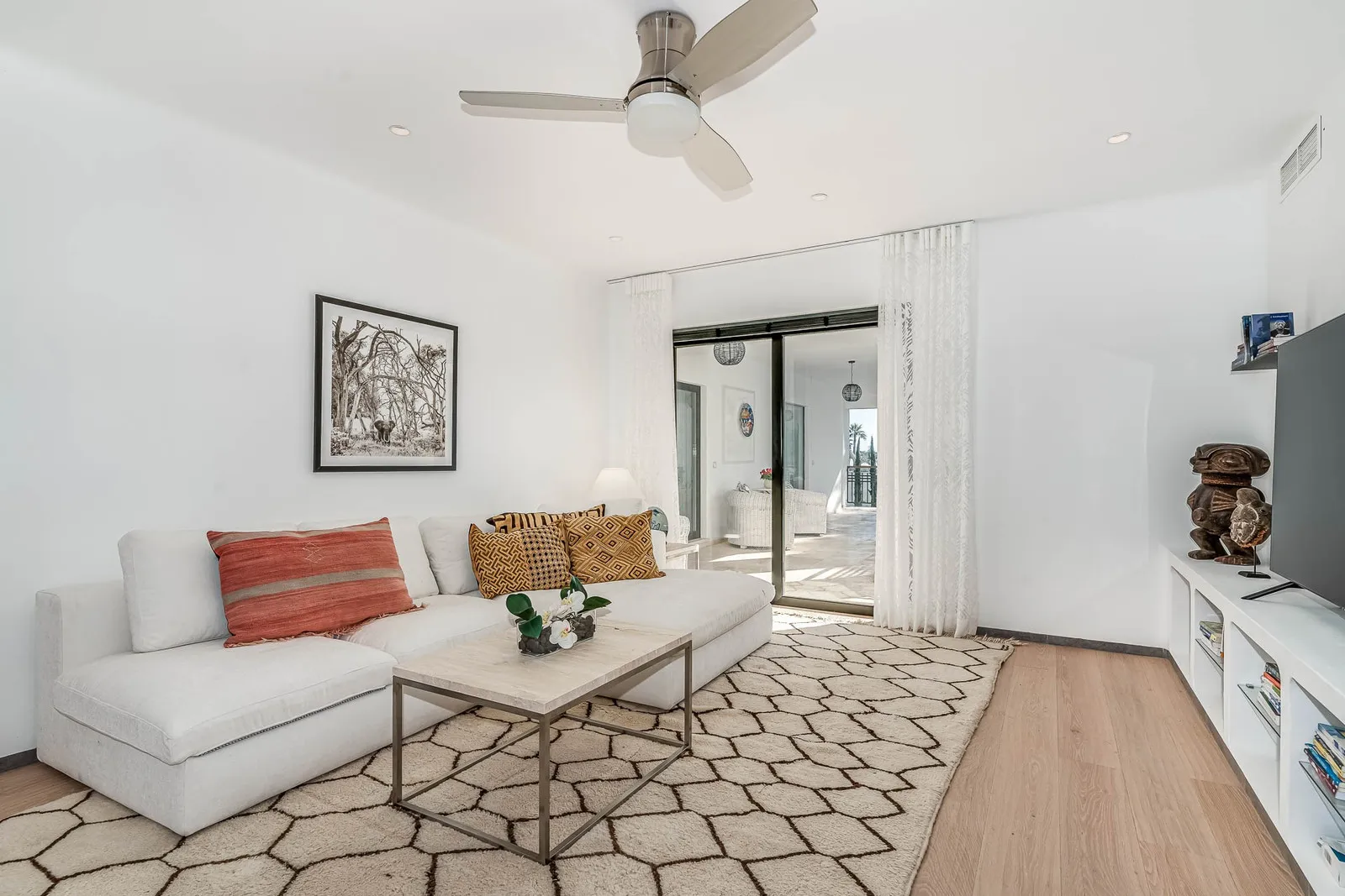 Villa for rent in marbella spain chef pool infinite luxury9