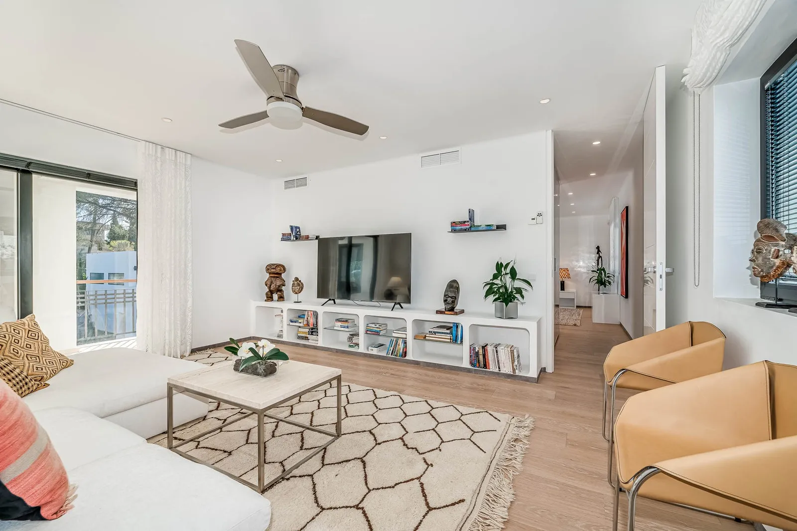 Villa for rent in marbella spain chef pool infinite luxury17