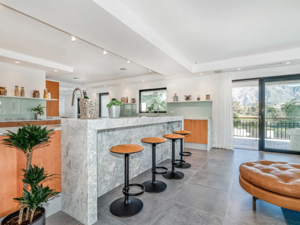 Villa for rent in marbella spain chef pool infinite luxury17